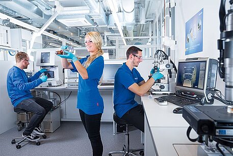 MATERIAL TESTER (f/m/d)