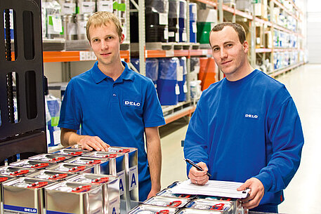 WAREHOUSE LOGISTICS SPECIALIST (f/m/d)